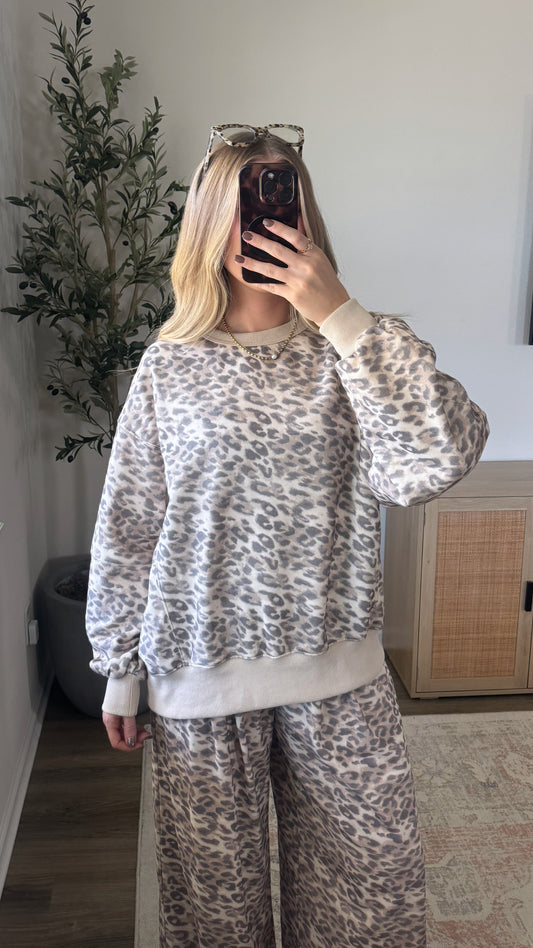 Leopard Crewneck Sweatshirt