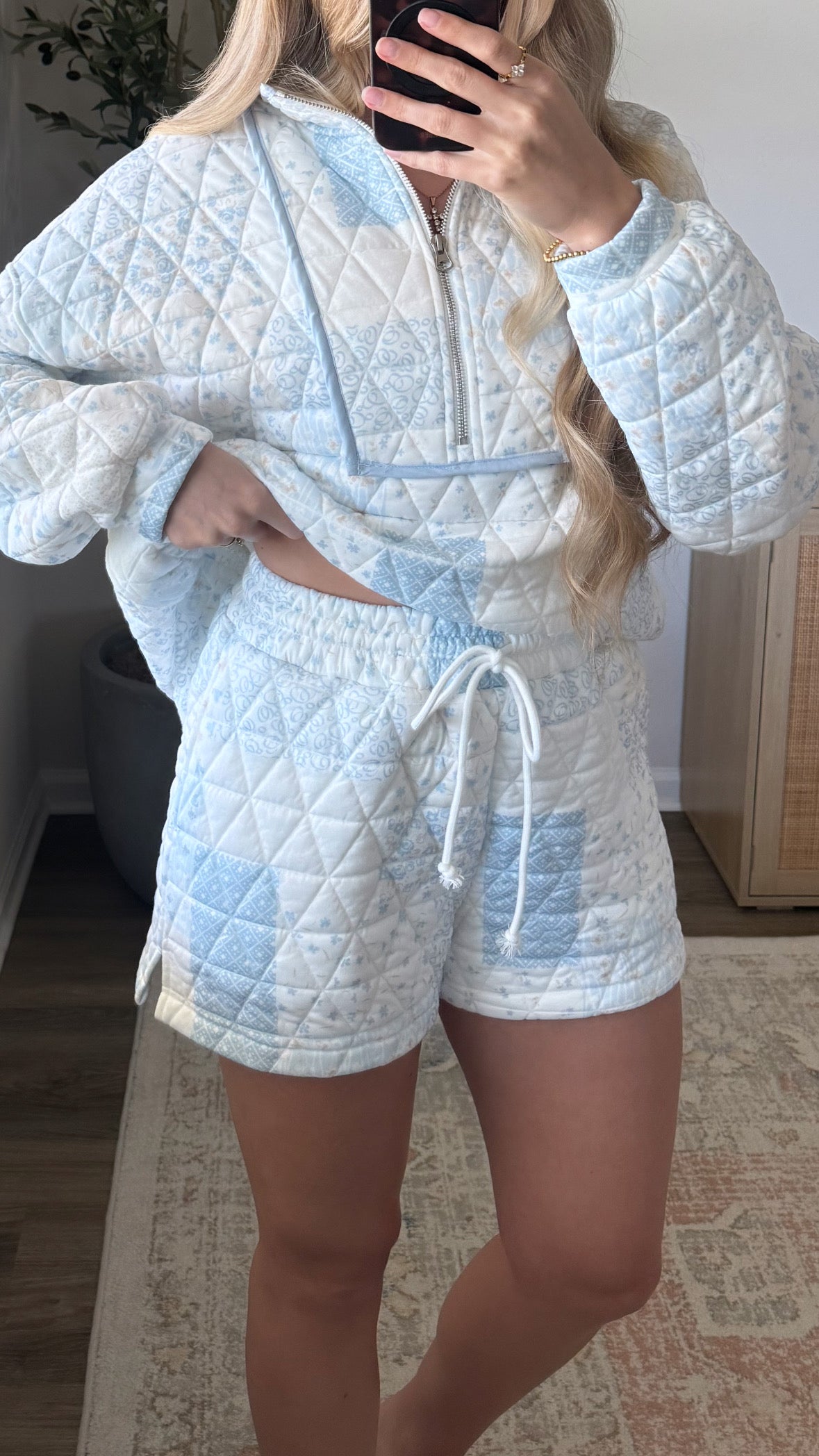 Quilted Floral Shorts / Blue