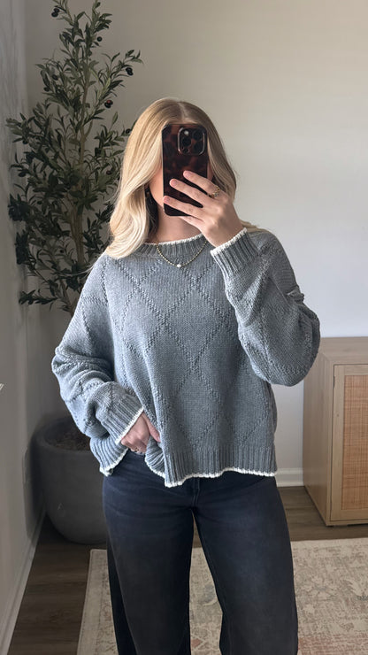 Diamond Knit Sweater / Grey