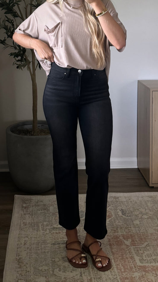 Comfort Straight Denim / Washed Black