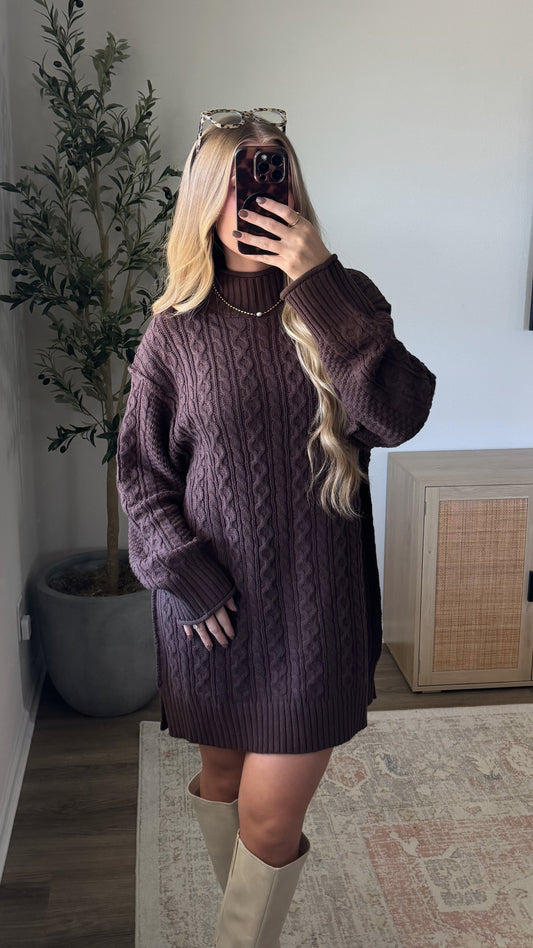Cable Knit Sweater Dress / Dark Brown
