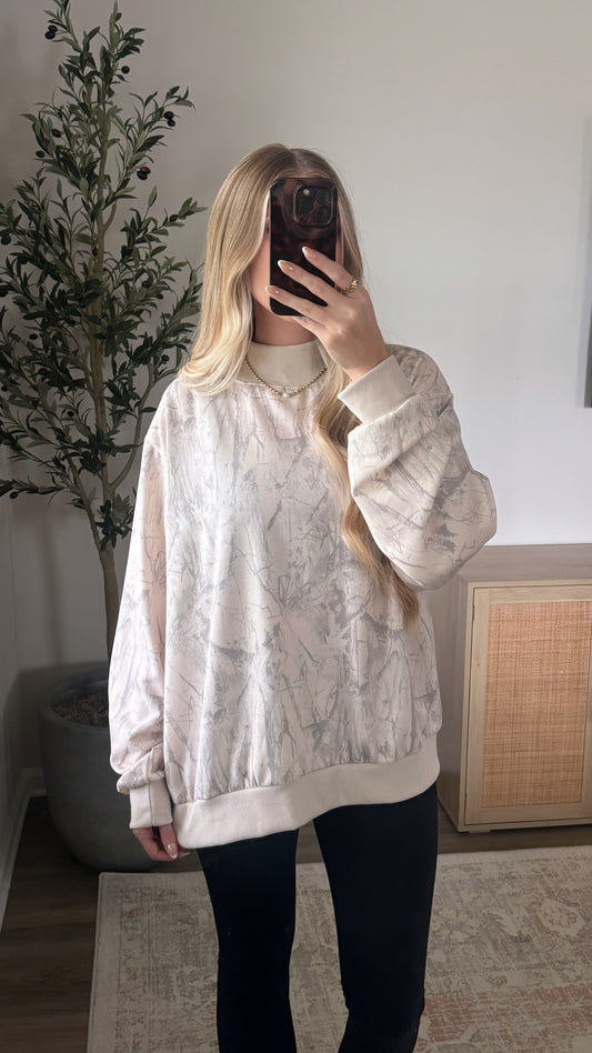 Camo Mockneck Sweatshirt / Grey