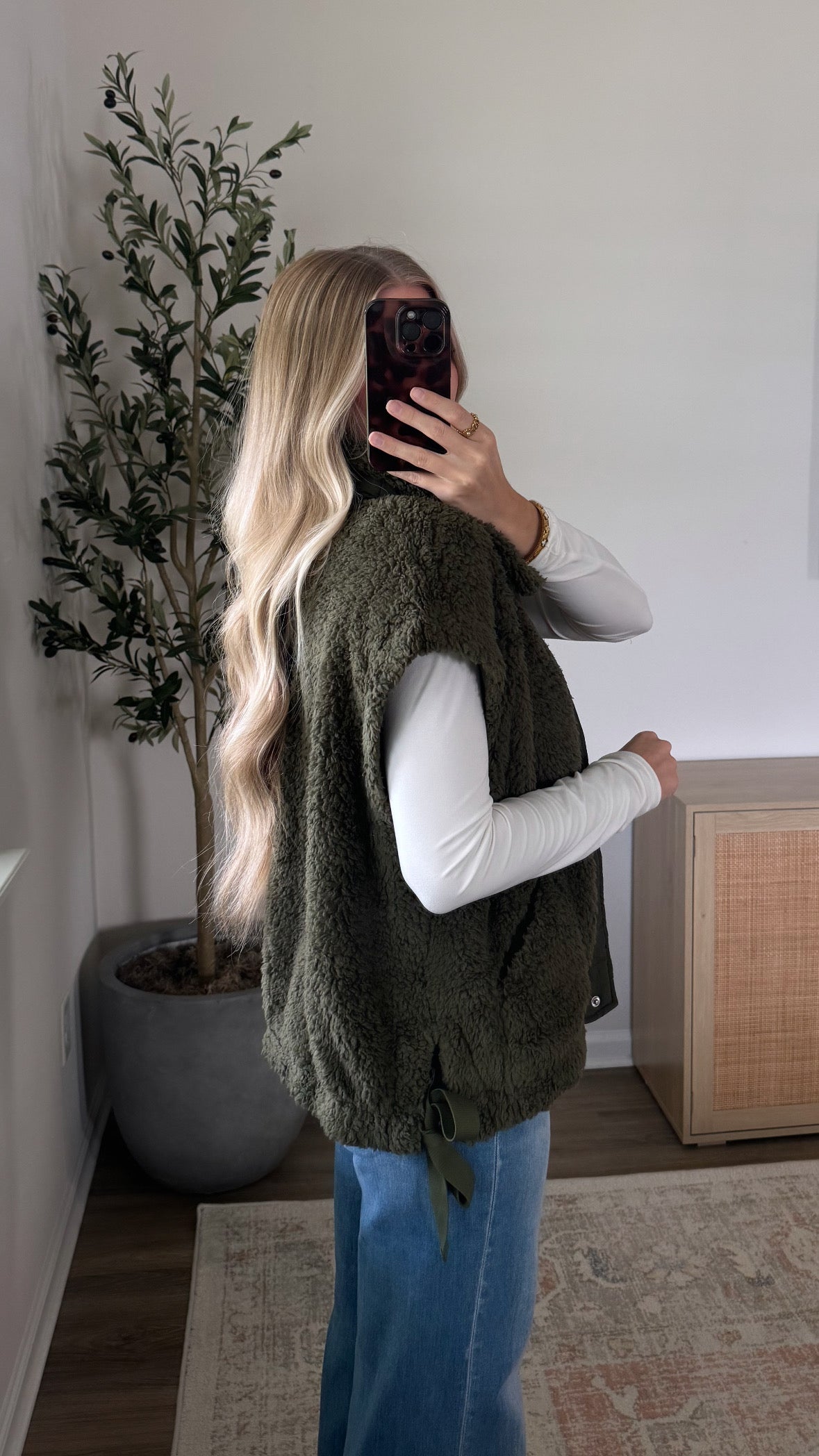 Side Tie Sherpa Vest /  Olive