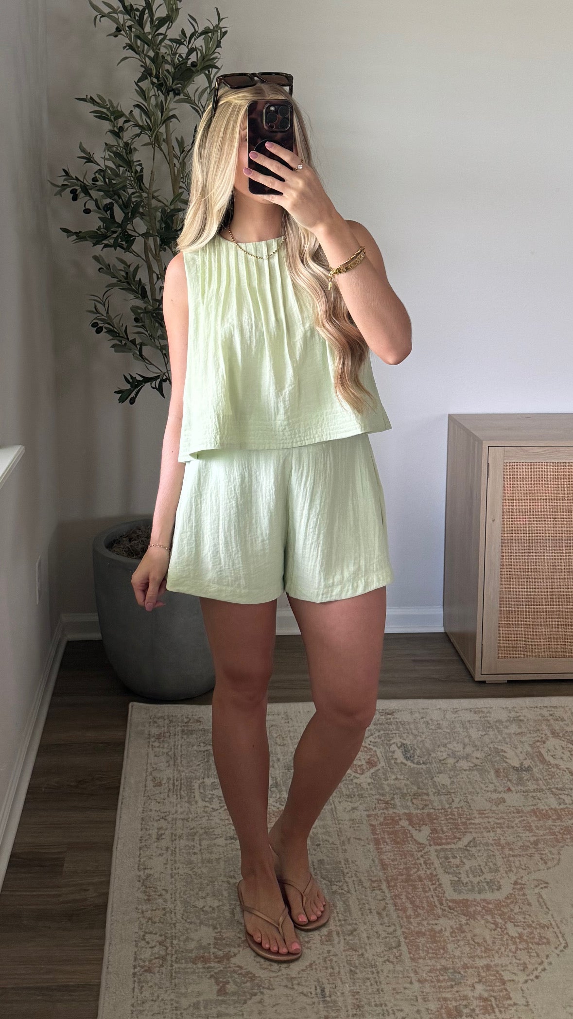 Island Mist Shorts Set / Light Green