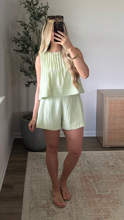 Island Mist Shorts Set / Light Green
