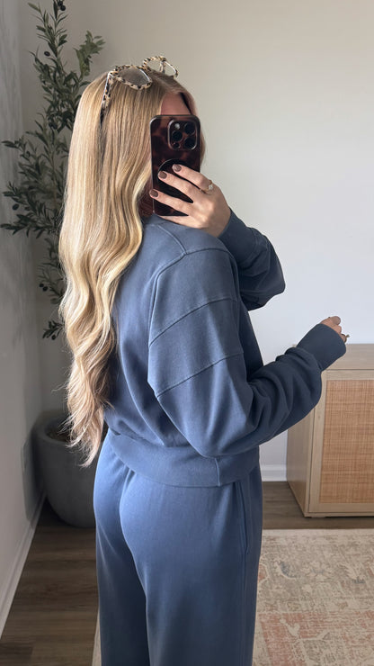 Maddie Crewneck Sweatshirt / Dusty Blue