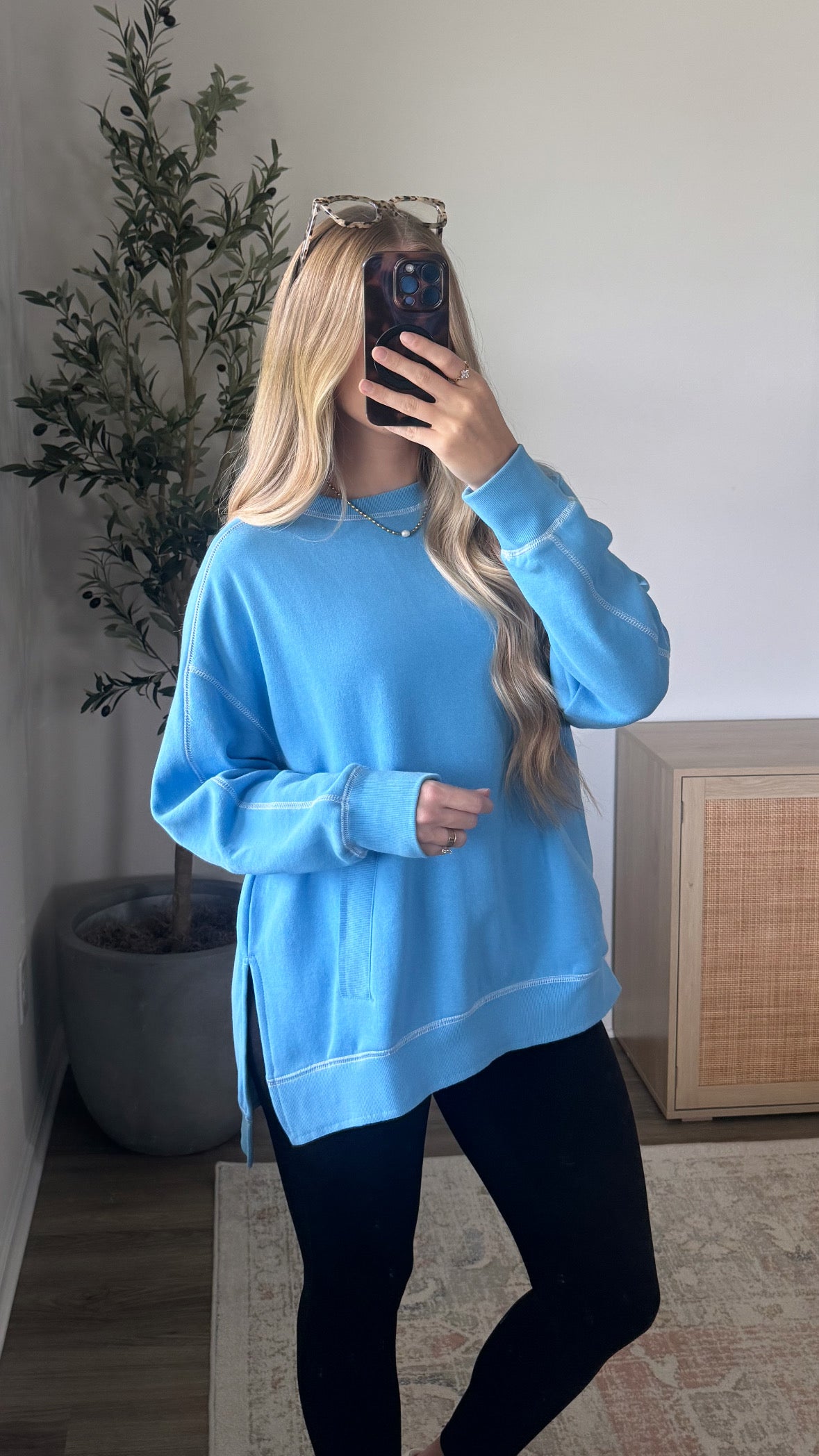 Contrast Stitched Pullover / Light Blue
