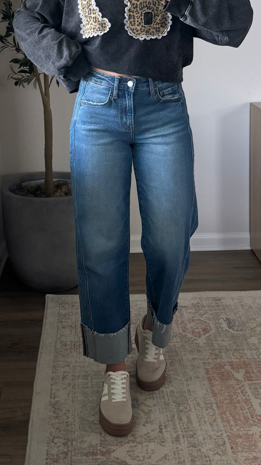 Chelsea Cuffed Denim / Medium Wash