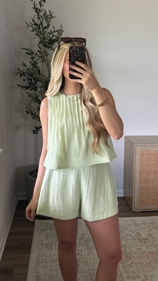 Island Mist Shorts Set / Light Green