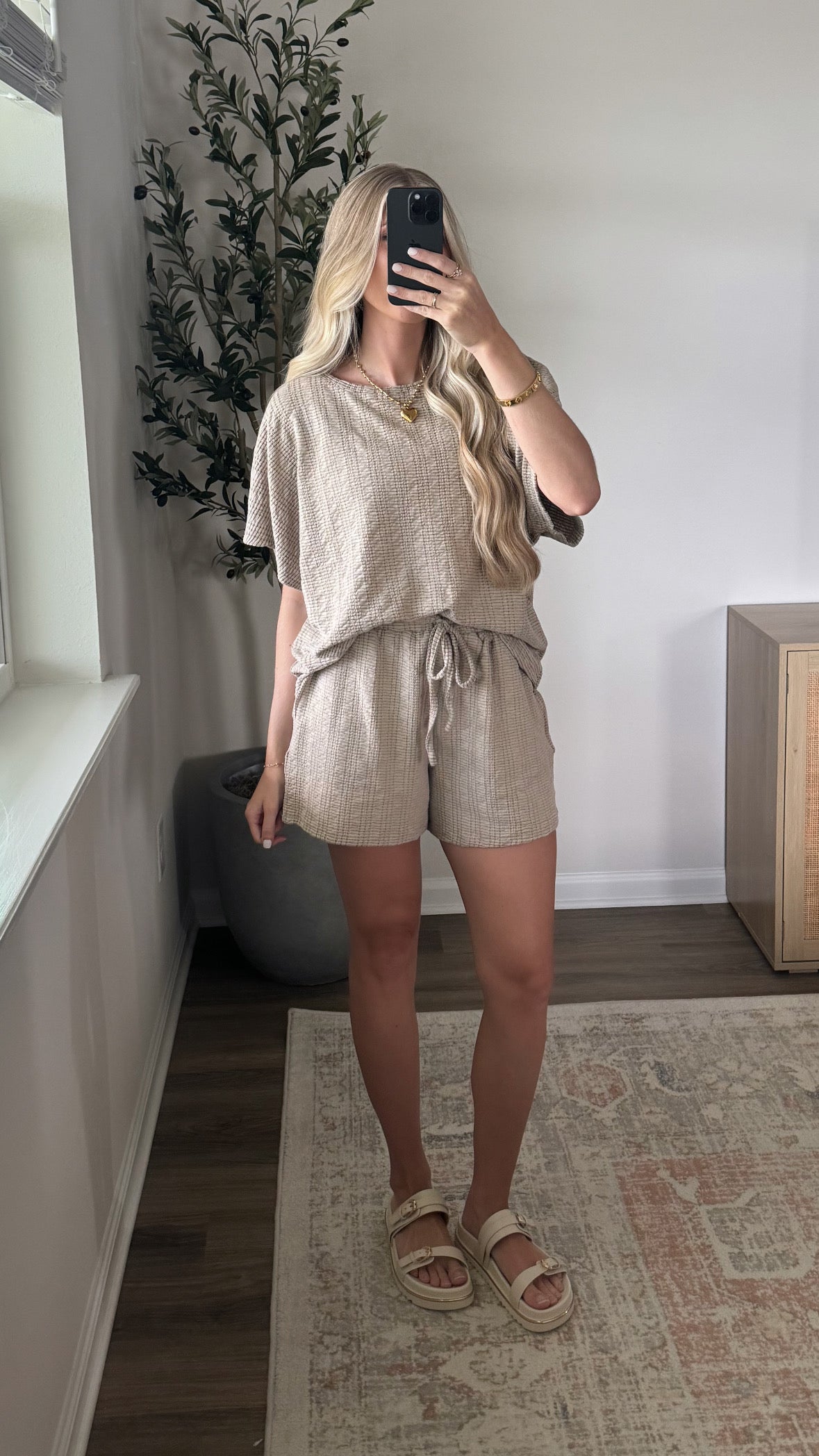 Textured Shorts Set / Taupe