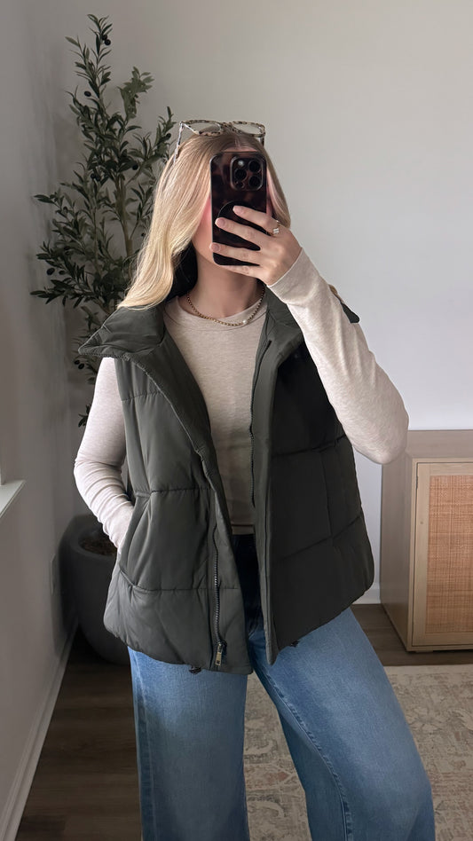 Puffer Vest / Dark Olive