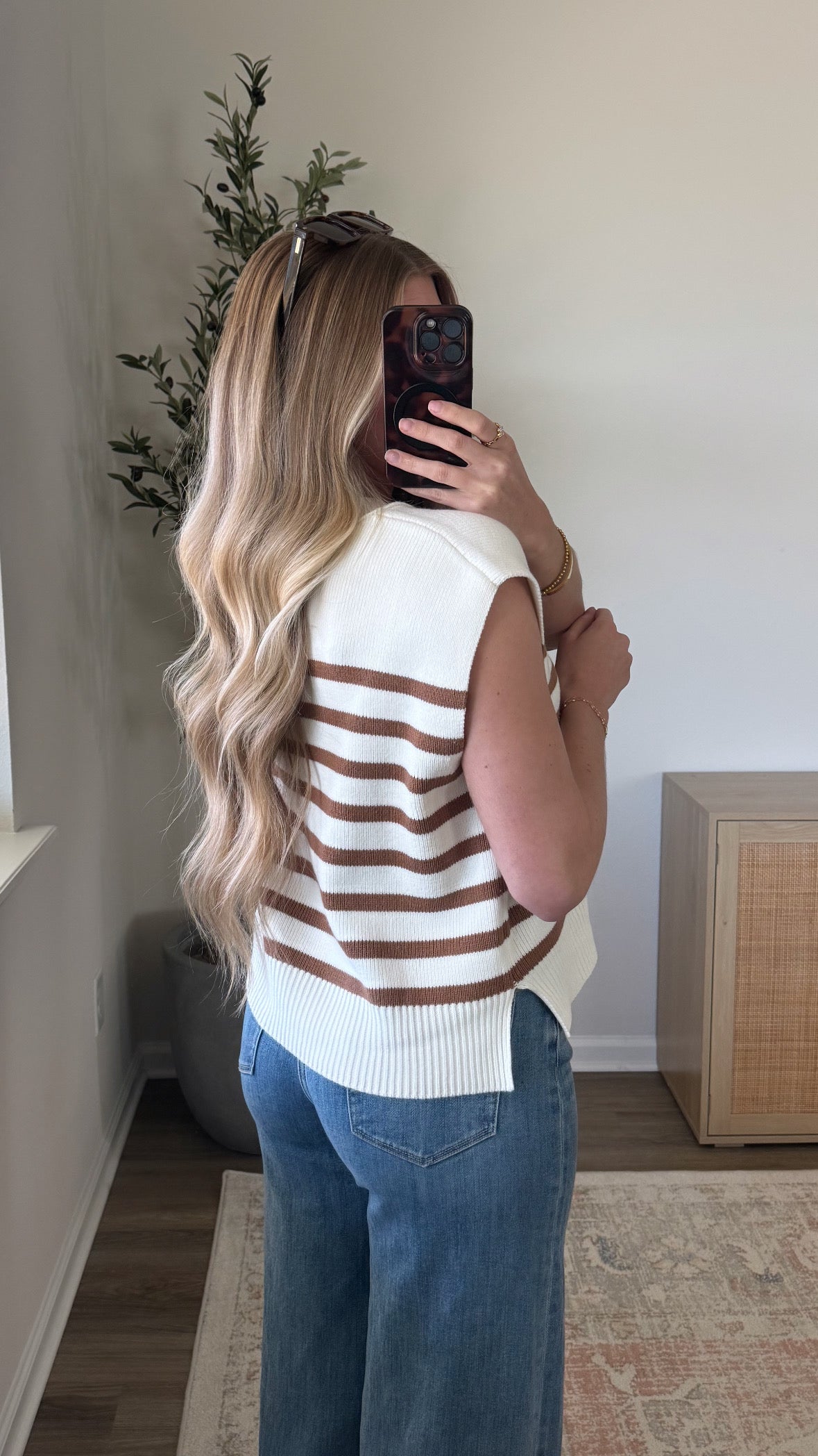 Striped Sweater Vest / Mocha