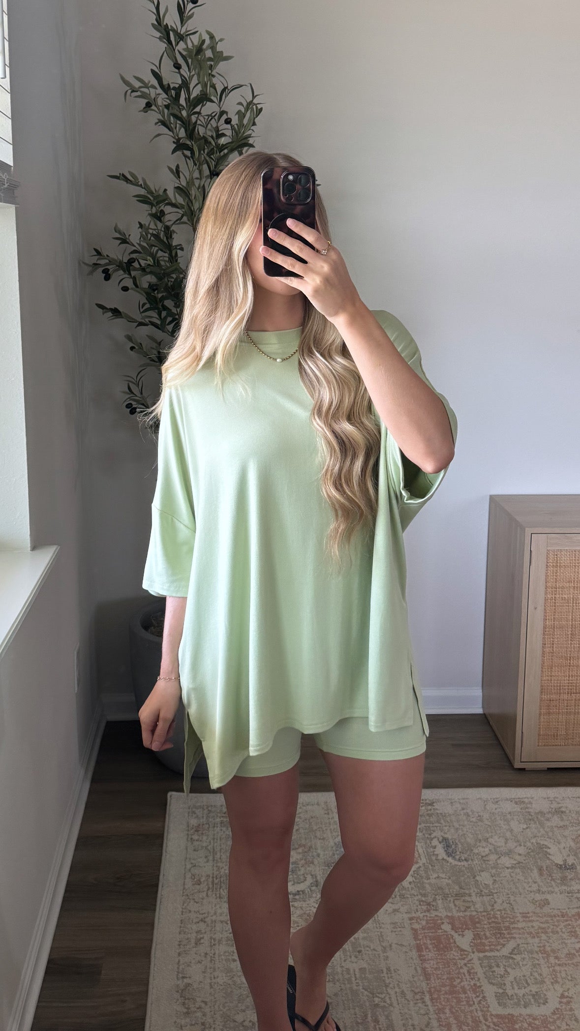 Oversized Biker Shorts Set / Pastel Green