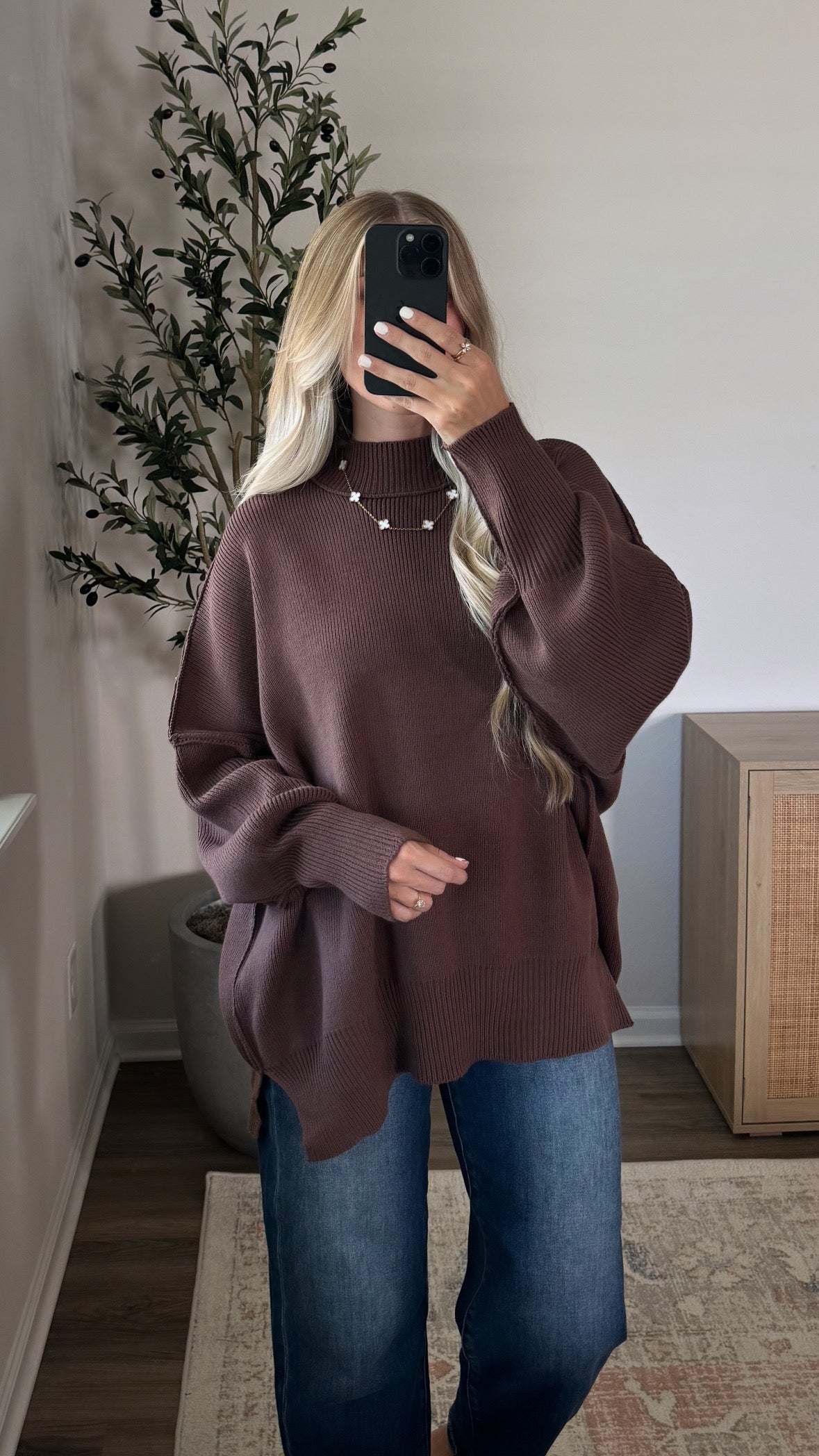 Oversized Essential Knit / Brown