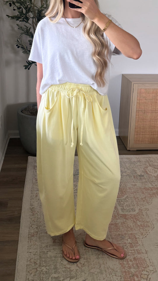 Oversized Barrel Sweats / Light Yellow