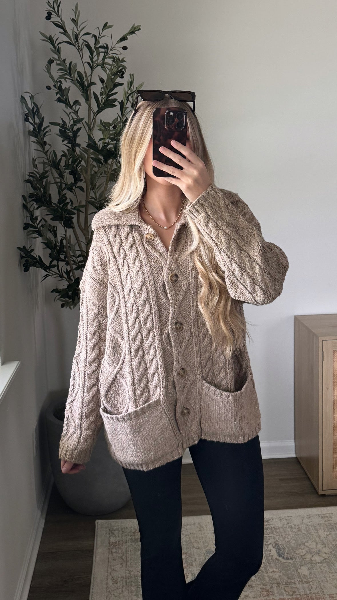 Chloe Cable Knit Cardigan / Mocha