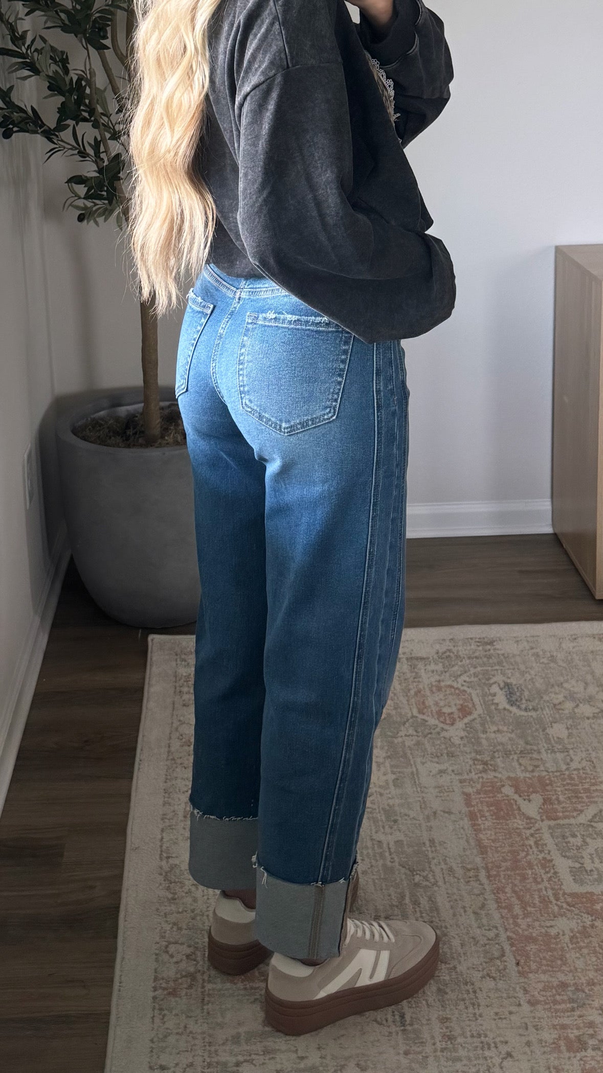 Chelsea Cuffed Denim / Medium Wash
