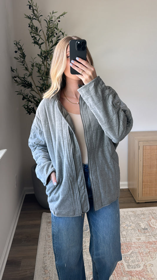 Oversized Quilted Jacket / Grey