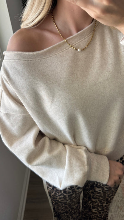 Off the Shoulder Pullover / Heather Beige