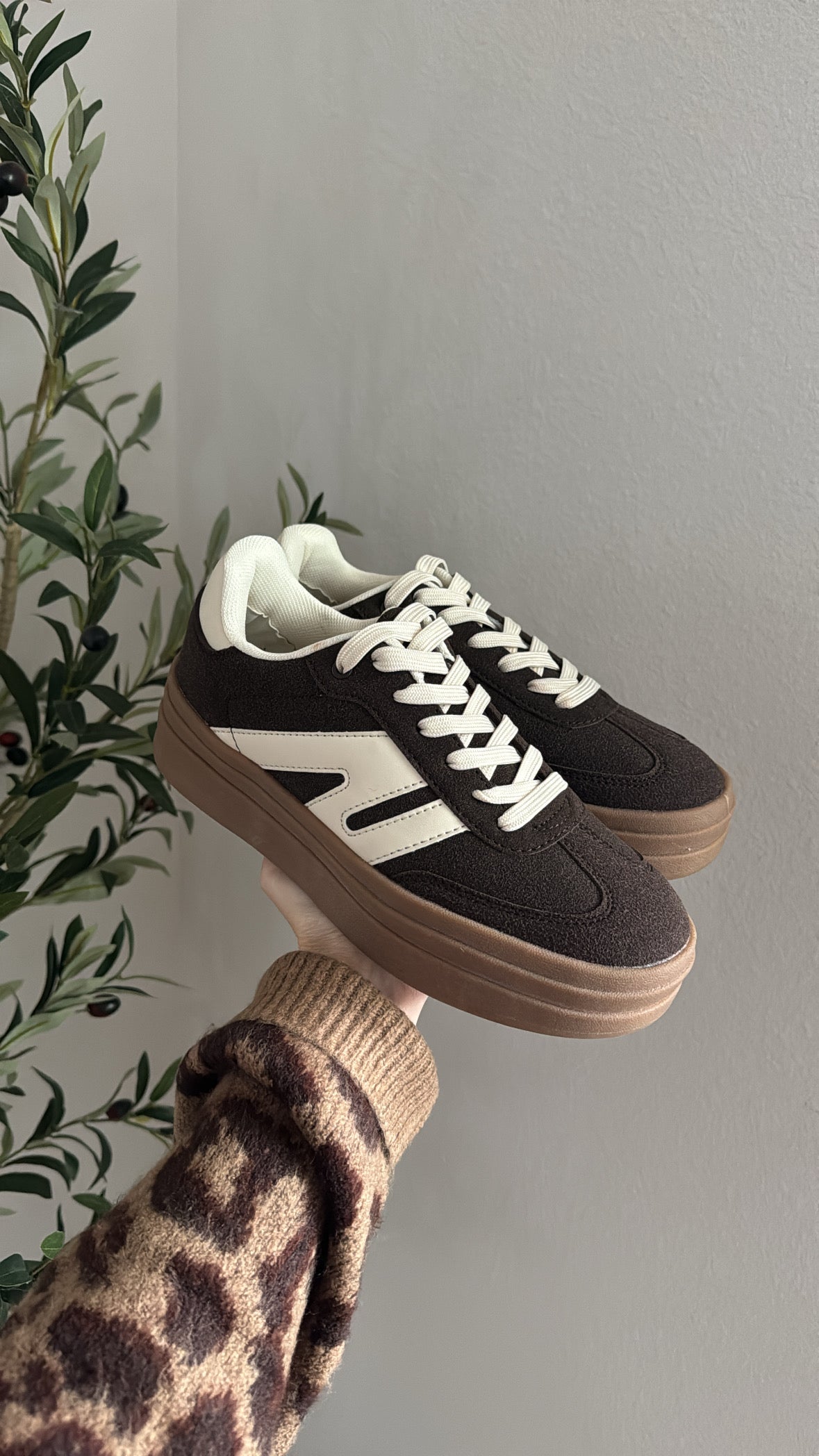 Platform Sneakers / Brown