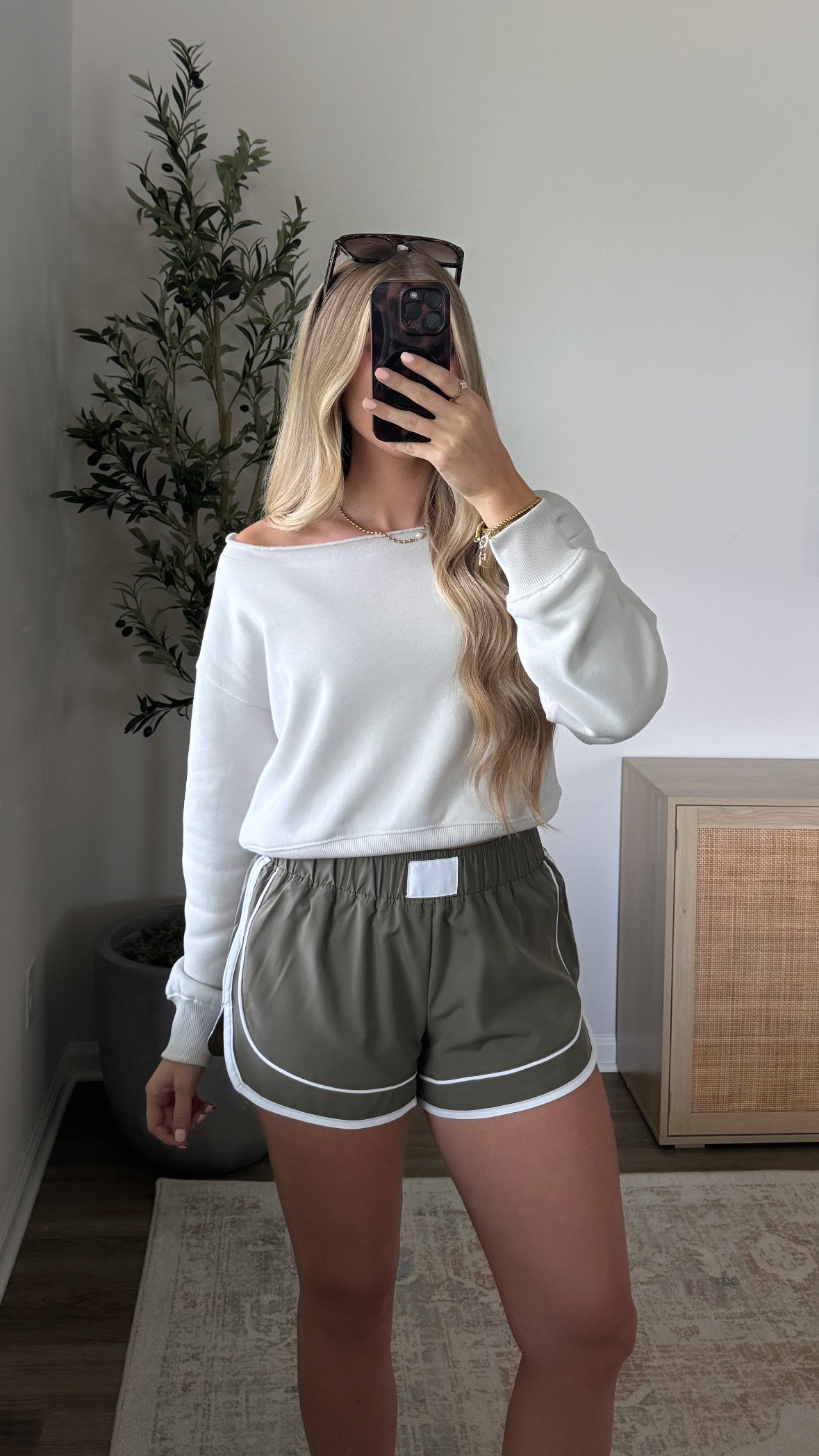 Off the Shoulder Pullover / Cement Grey