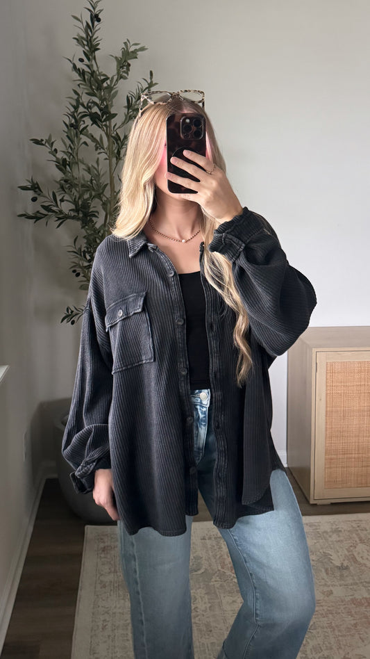 Lived in Waffle Button Up / Black