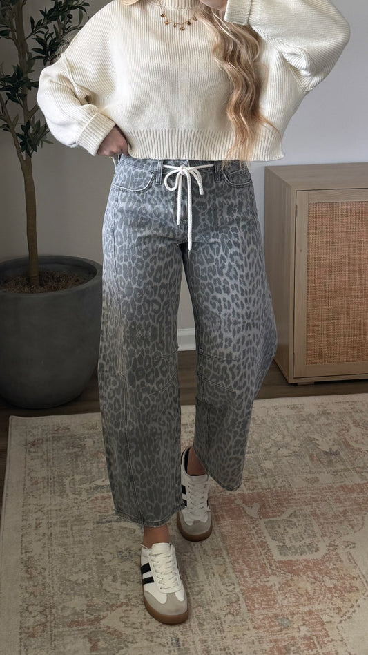 Leopard Tie Barrel Jeans / Grey