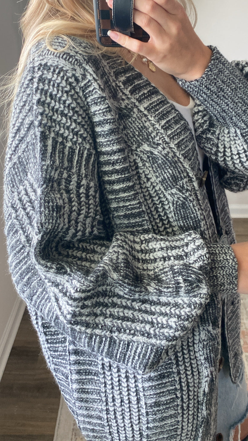 Chunky Cable Knit Cardigan / Charcoal