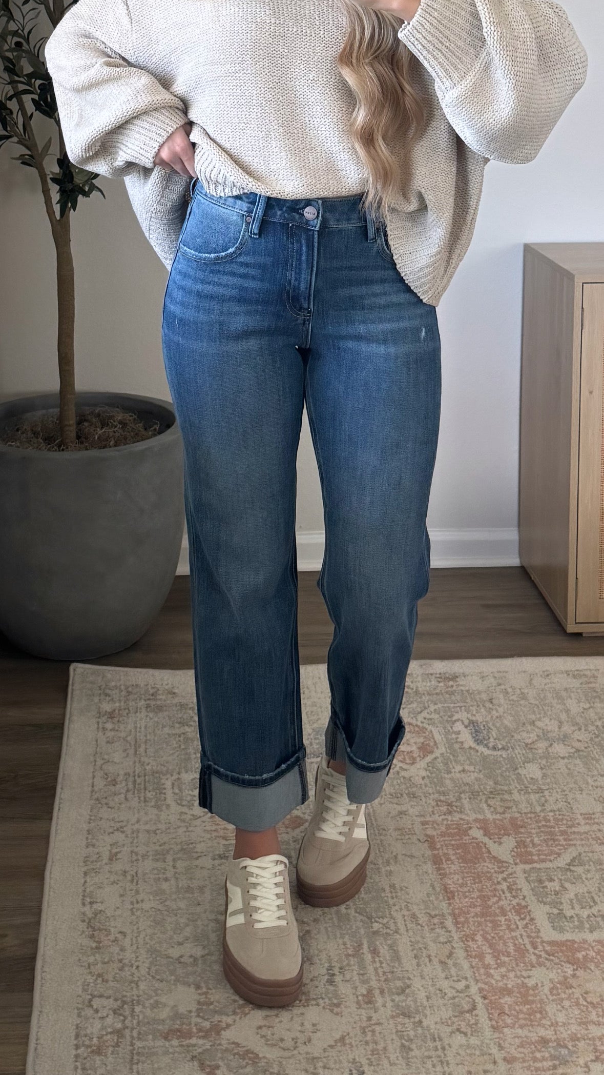 Leah Cuffed Straight Denim / Medium Wash