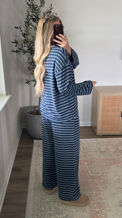 Bri Striped Set / Navy + White