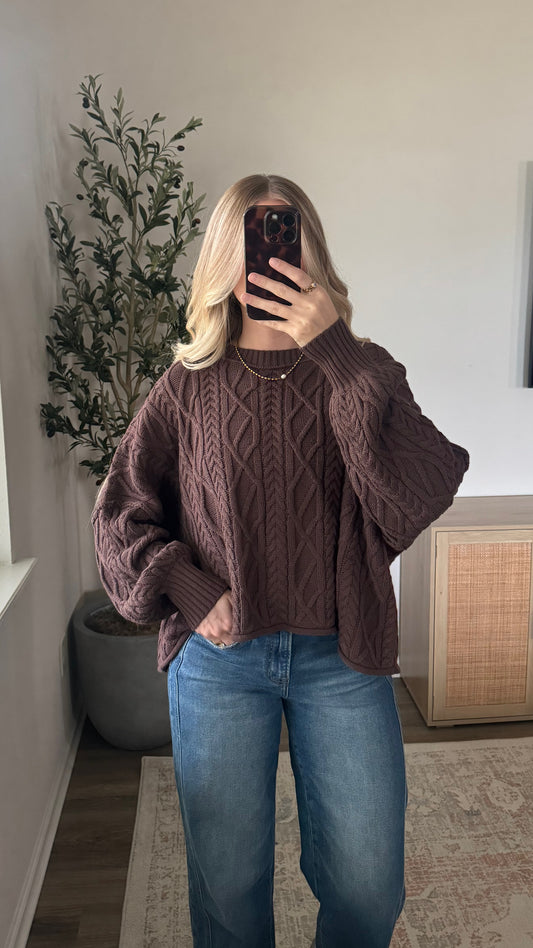 Cable Knit Sweater / Dark Brown