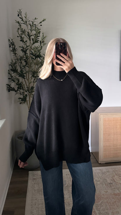 Oversized Essential Knit / Black