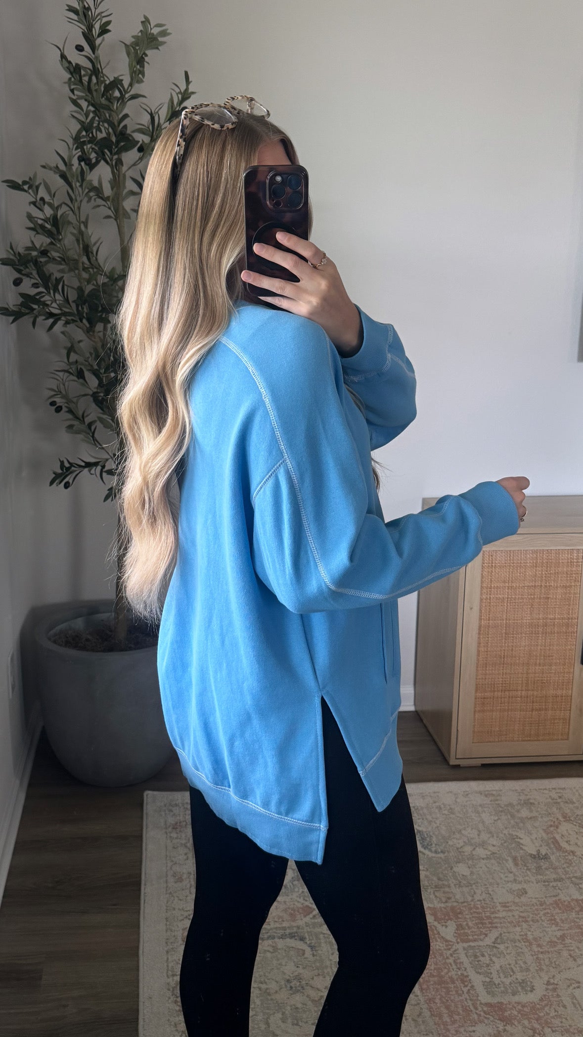 Contrast Stitched Pullover / Light Blue