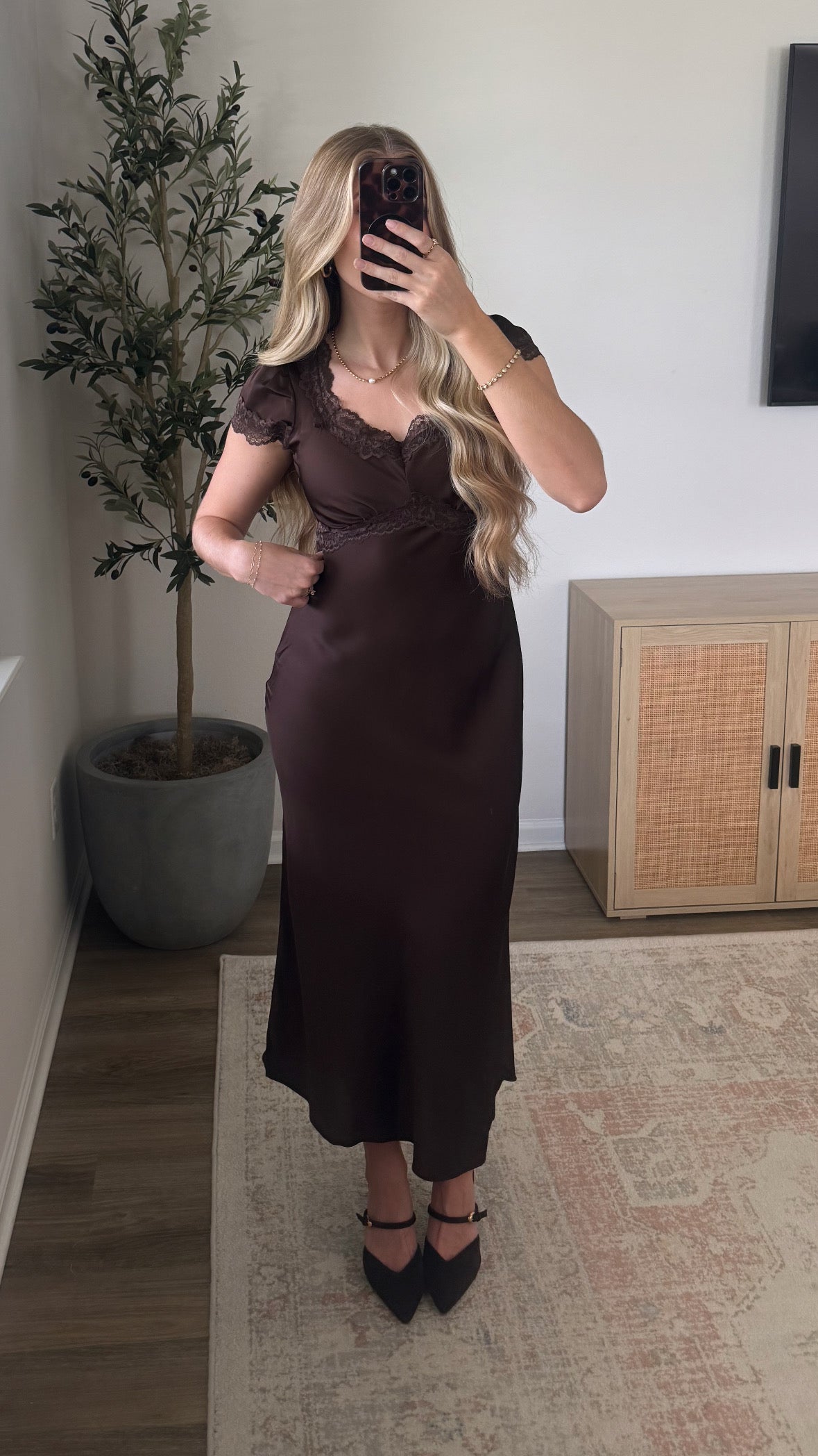 Satin Lace Midi Dress / Brown