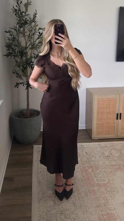 Satin Lace Midi Dress / Brown
