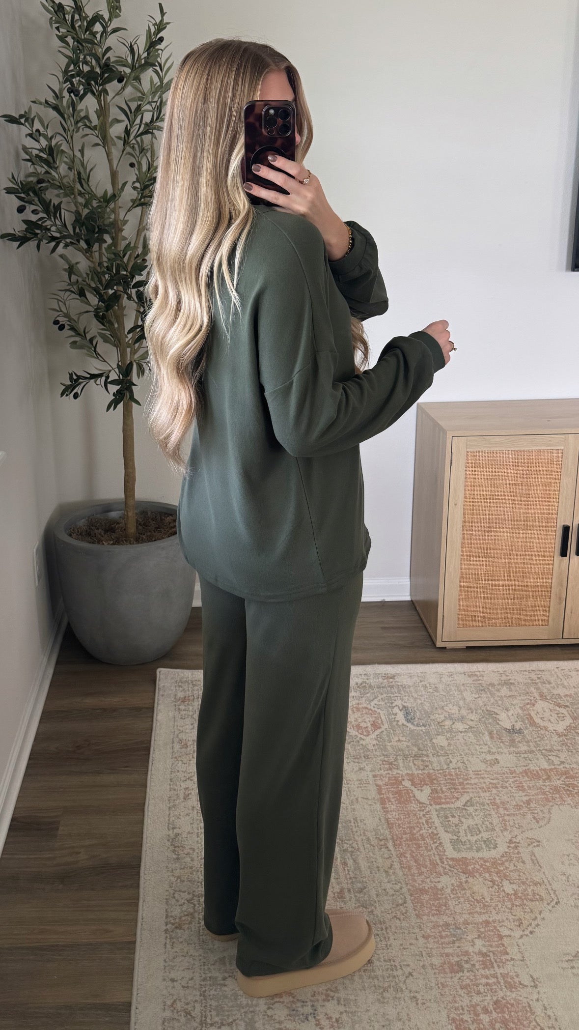 PREORDER (estimated to ship 10/26) - Lux Lounge Long Sleeve Set / Olive