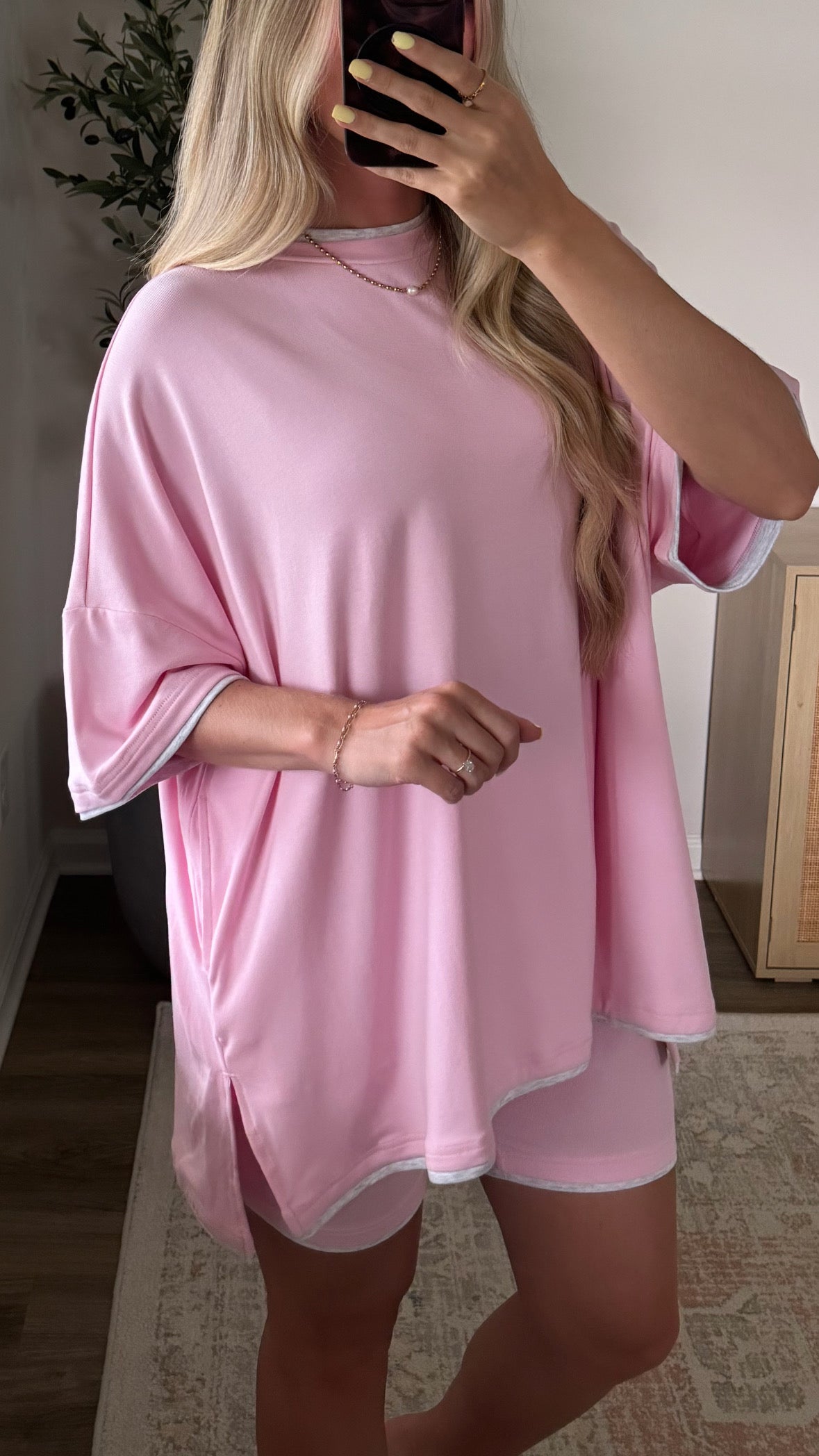 Contrast Biker Shorts Set / Pink + Grey
