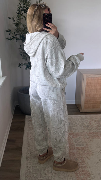 Cozy Camo Zip Up / Light Grey