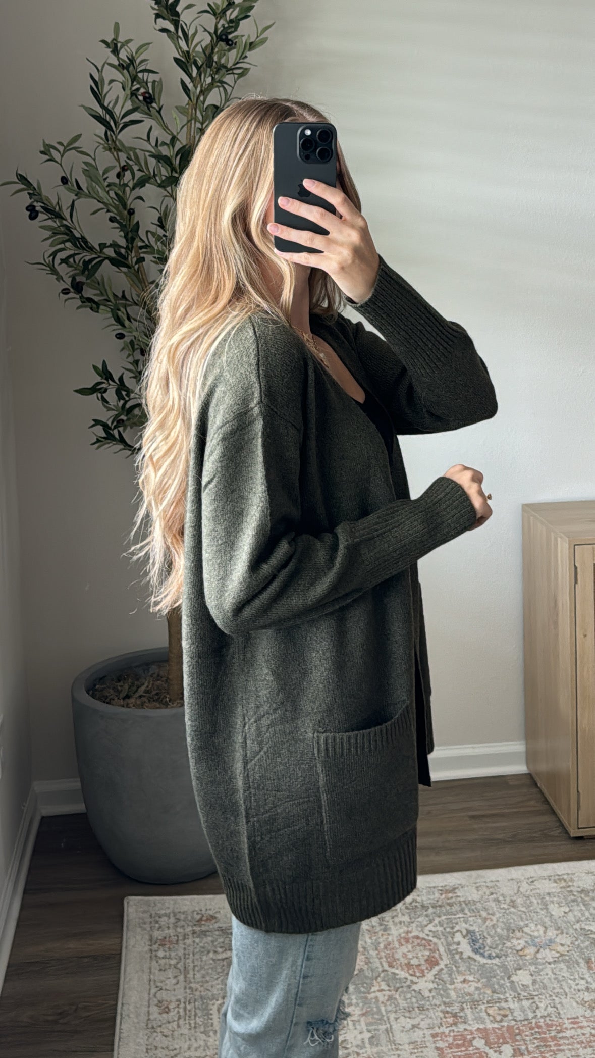 Butter Cardigan / Olive