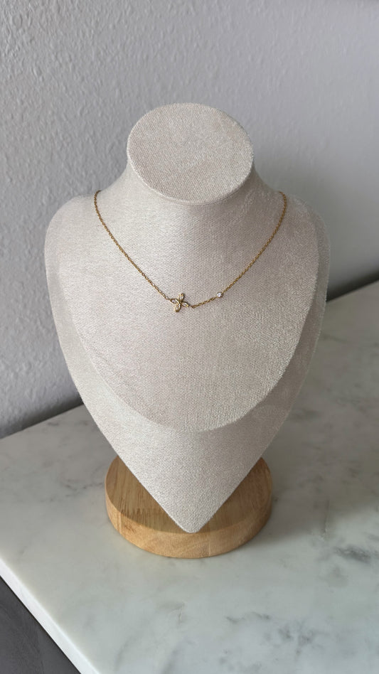 Dainty Floral Necklace / 18k Gold