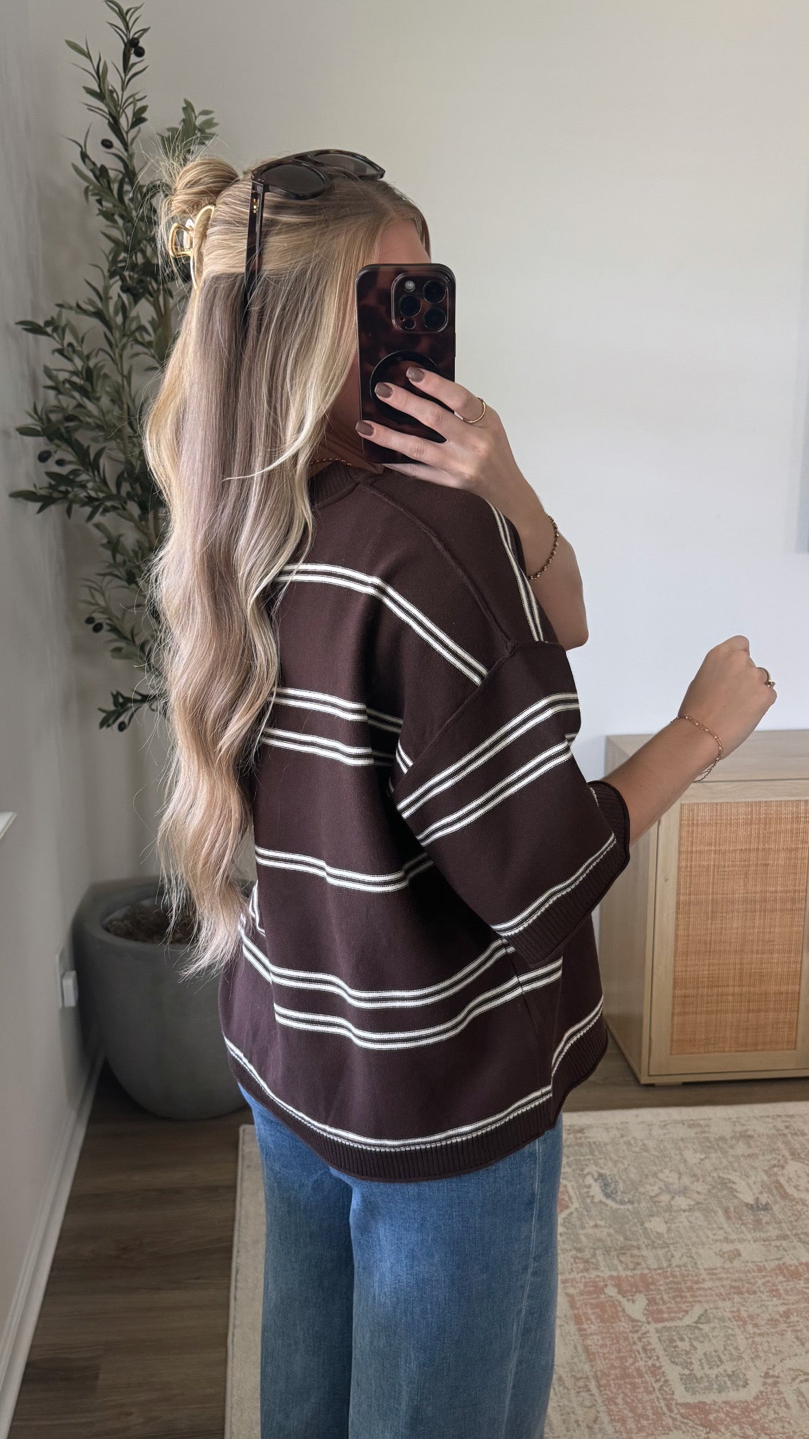 Marlie Short Sleeve Sweater / Dark Brown