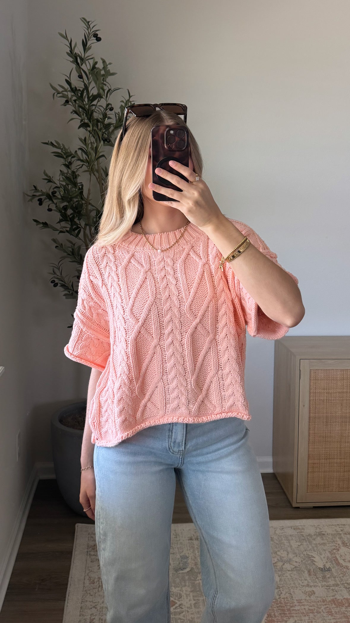 Short Sleeve Cable Knit Sweater / Light Coral