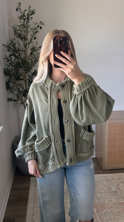 Ella Button Down Cardigan / Olive Green
