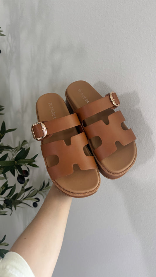 Platform Sandal / Brown