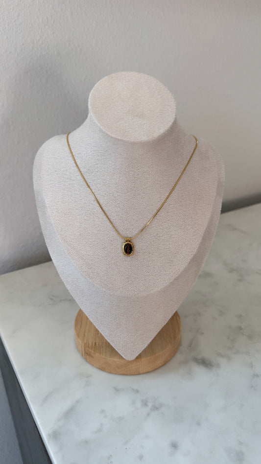 Dainty Stone Necklace / 18k Gold