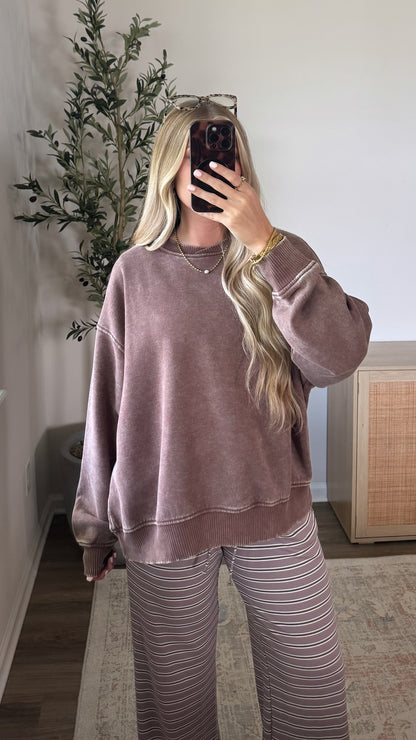 Cozy Fleece Pullover / Dark Brown