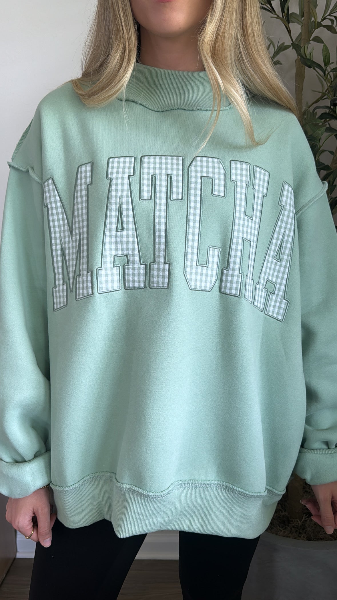 Matcha Embroidered Mock Neck Sweatshirt / Green