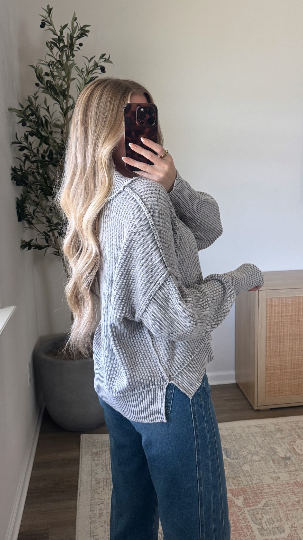 Ribbed Essential Knit / Grey