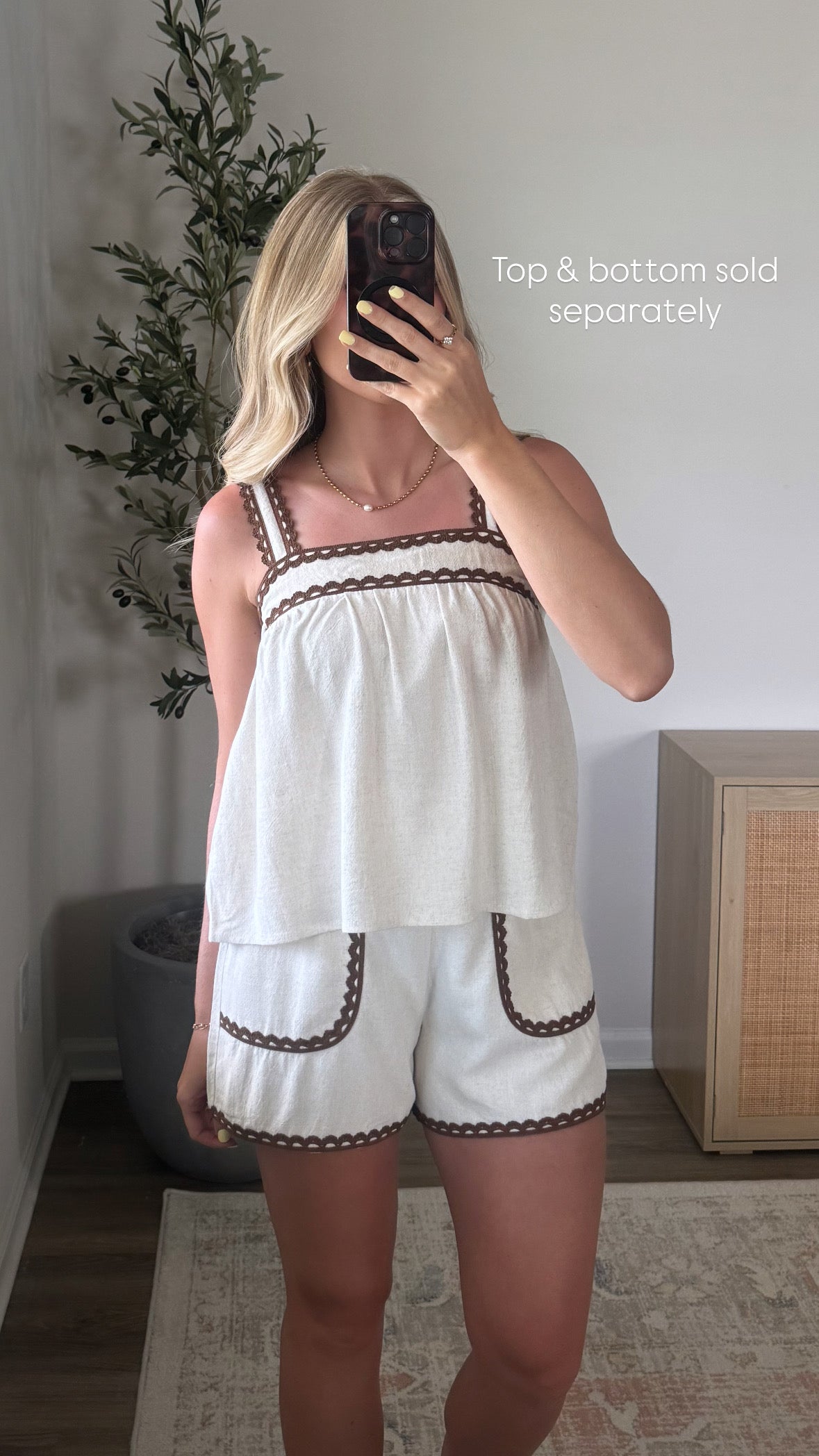 Scalloped Trim Shorts / Oatmeal