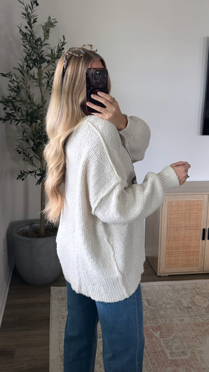 Oversized Ghost Sweater / Ivory